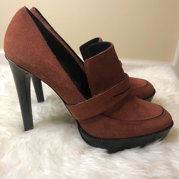 Burberry burnt orange platform loafer heels - Picture 3 of 5